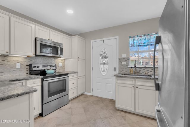 62F Buckingham Drive 100f, Lakewood, NJ 08701