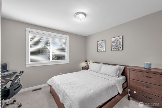 1740 211th Way NE, Sammamish, WA 98074