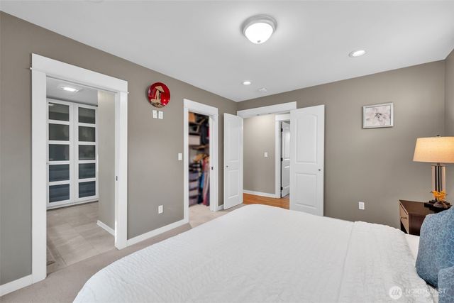 1740 211th Way NE, Sammamish, WA 98074