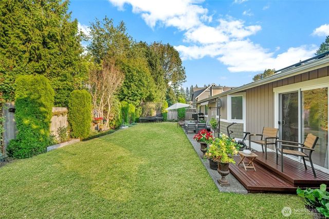 1740 211th Way NE, Sammamish, WA 98074