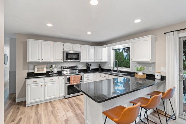 1061 PATRICK COURT, Neenah, WI 54956