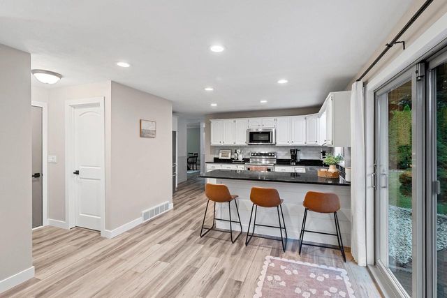 1061 PATRICK COURT, Neenah, WI 54956