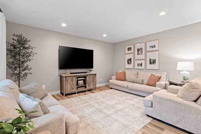 1061 PATRICK COURT, Neenah, WI 54956