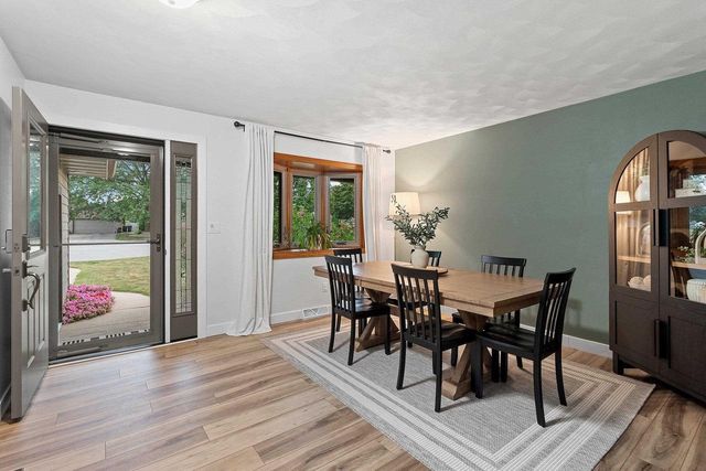 1061 PATRICK COURT, Neenah, WI 54956