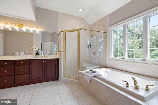 11 DEVONSHIRE CT, Wilmington, DE 19807