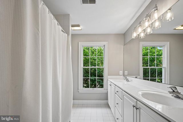 11 DEVONSHIRE CT, Wilmington, DE 19807