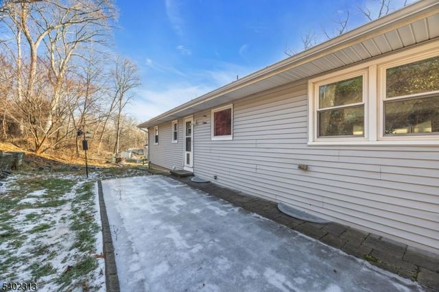128 Old Croton Rd, Raritan Twp., NJ 08822
