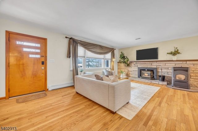 128 Old Croton Rd, Raritan Twp., NJ 08822