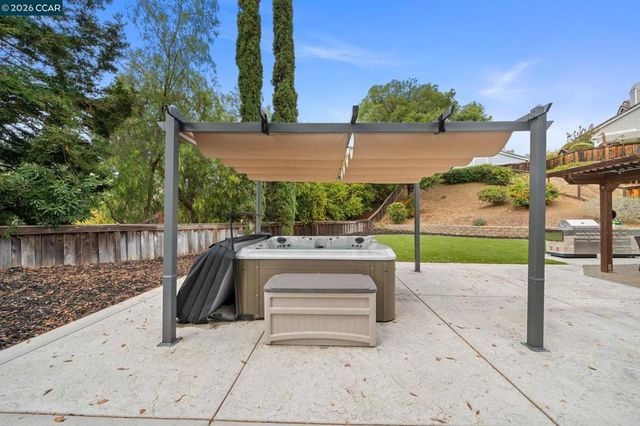 718 Anizumne Ct, Clayton, CA 94517