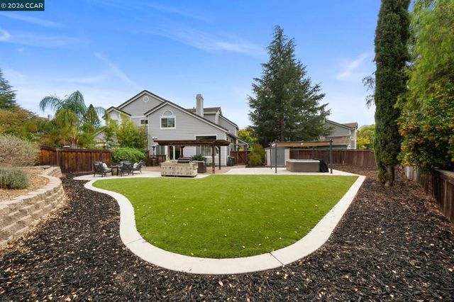 718 Anizumne Ct, Clayton, CA 94517