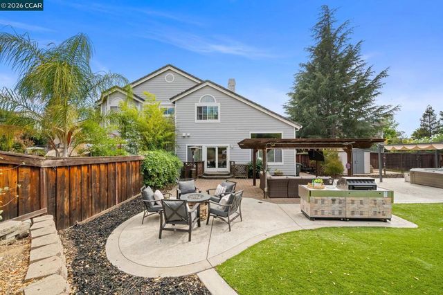 718 Anizumne Ct, Clayton, CA 94517