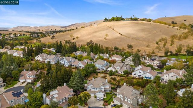 718 Anizumne Ct, Clayton, CA 94517