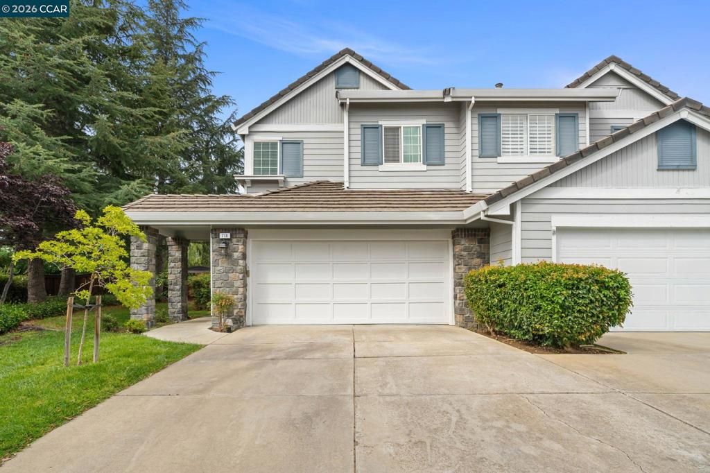 718 Anizumne Ct, Clayton, CA 94517