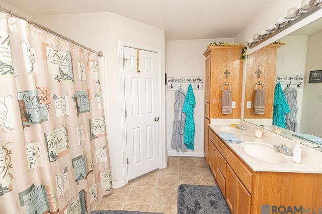12437 Havenwood Dr, Denham Springs, LA 70726