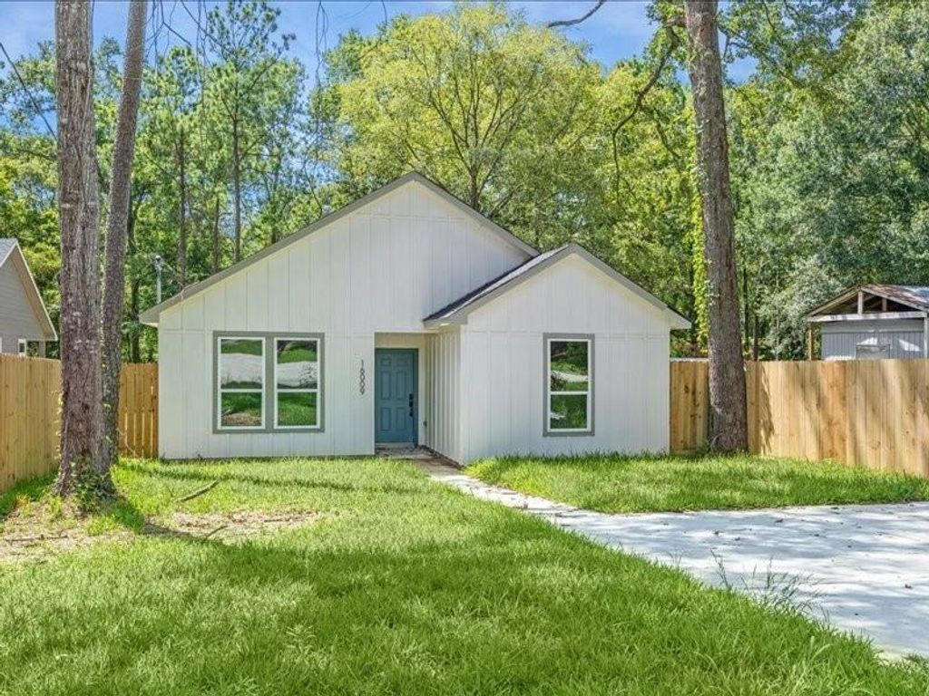 16009 Louise Drive, Willis, TX 77378