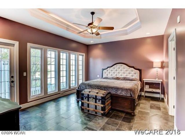 2974 Autumn Leaves Court, Lima, OH 45805