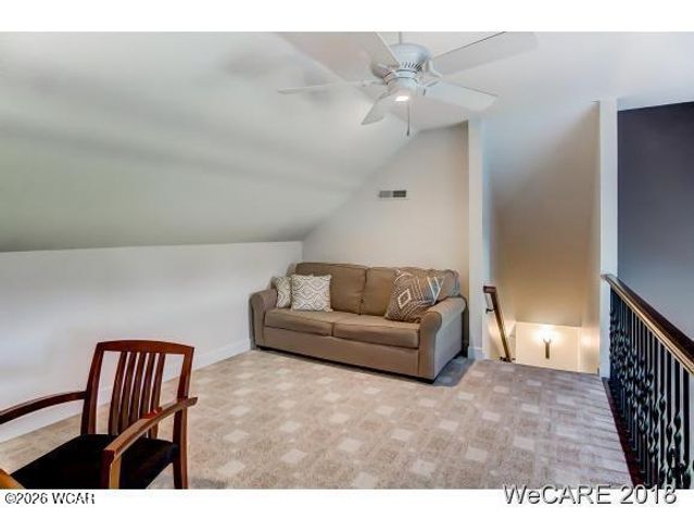 2974 Autumn Leaves Court, Lima, OH 45805