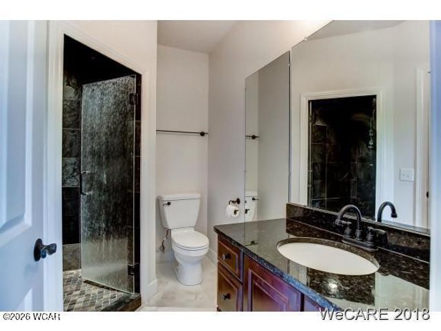 2974 Autumn Leaves Court, Lima, OH 45805