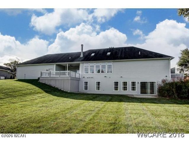 2974 Autumn Leaves Court, Lima, OH 45805