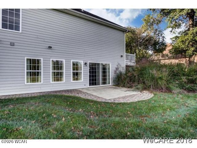 2974 Autumn Leaves Court, Lima, OH 45805