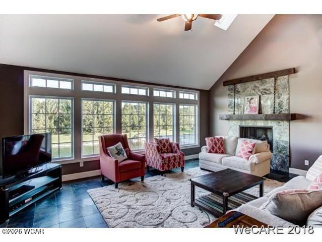 2974 Autumn Leaves Court, Lima, OH 45805