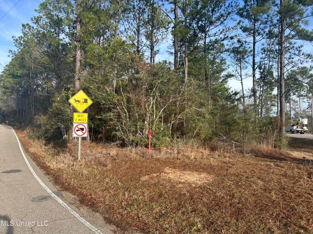 Na Firetower Road, Kiln, MS 39556
