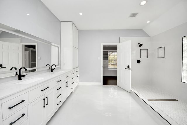 12219 Shady Downs Drive, Houston, TX 77082