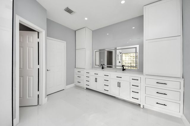 12219 Shady Downs Drive, Houston, TX 77082