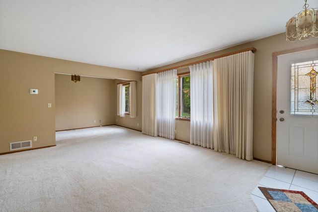 2010 Norton Road, Duluth, MN 55803