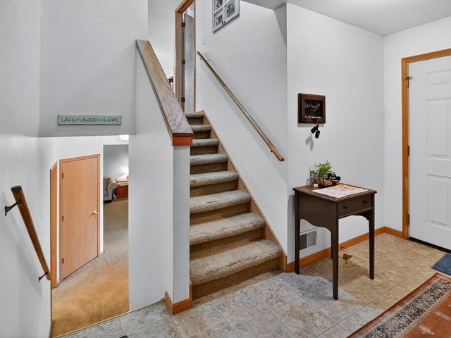 808 N Clover Lane, Cottage Grove, WI 53527
