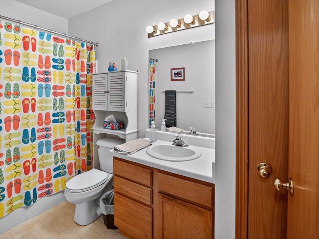 808 N Clover Lane, Cottage Grove, WI 53527