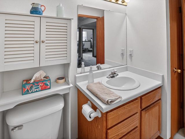 808 N Clover Lane, Cottage Grove, WI 53527