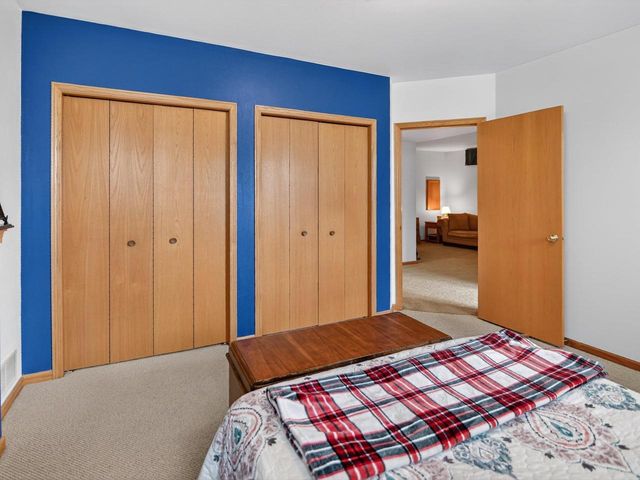 808 N Clover Lane, Cottage Grove, WI 53527