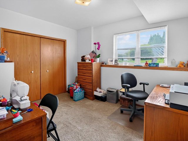 808 N Clover Lane, Cottage Grove, WI 53527