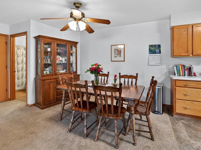 808 N Clover Lane, Cottage Grove, WI 53527