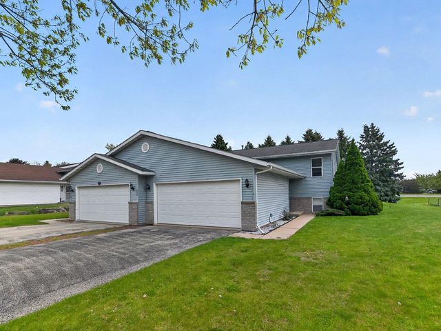 808 N Clover Lane, Cottage Grove, WI 53527