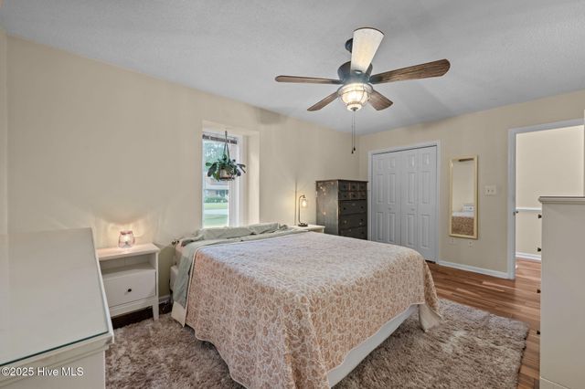 102 Spring Ridge Court, New Bern, NC 28562
