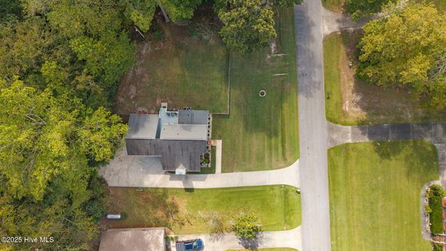 102 Spring Ridge Court, New Bern, NC 28562