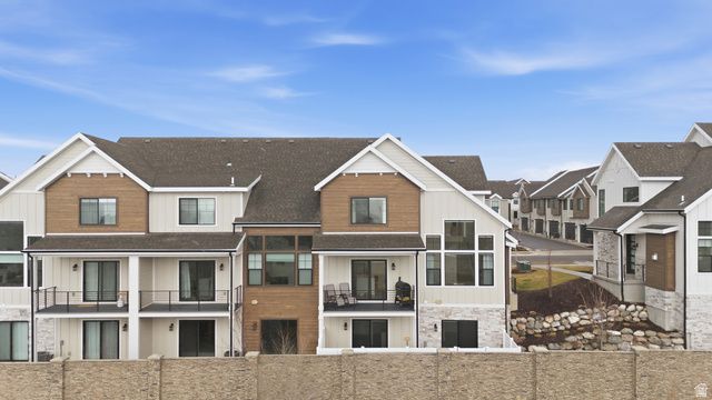 10538 S BAY MEADOW DR, Sandy, UT 84092
