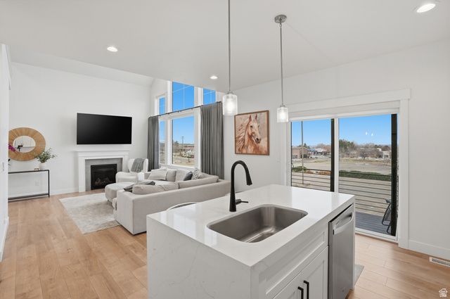10538 S BAY MEADOW DR, Sandy, UT 84092