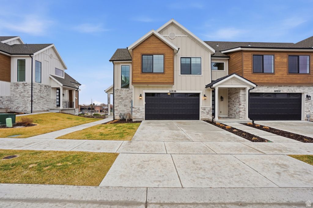 10538 S BAY MEADOW DR, Sandy, UT 84092