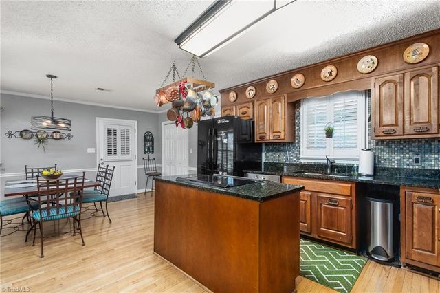 4130 Yadkinville Road, Winston-salem, NC 27106