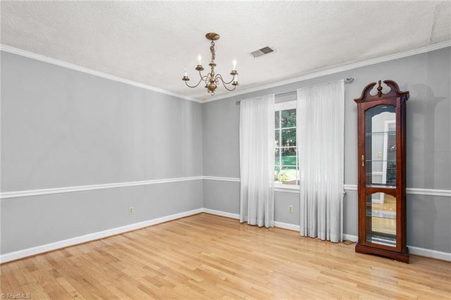 4130 Yadkinville Road, Winston-salem, NC 27106