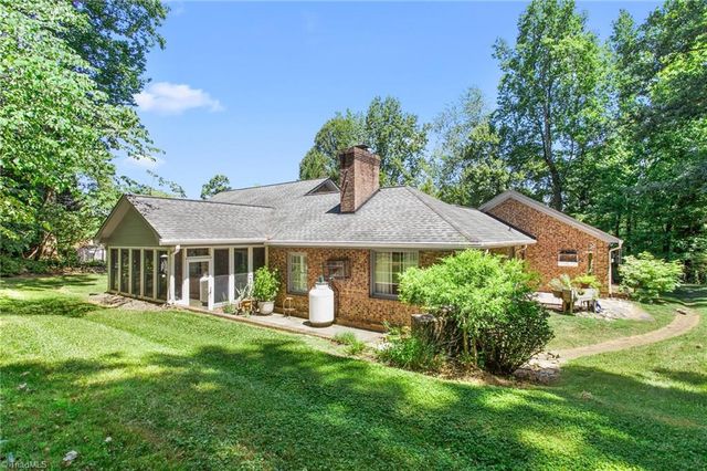 4130 Yadkinville Road, Winston-salem, NC 27106