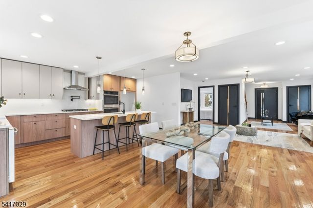 132 Thelma Ter, Linden City, NJ 07036