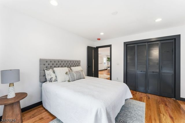 132 Thelma Ter, Linden City, NJ 07036