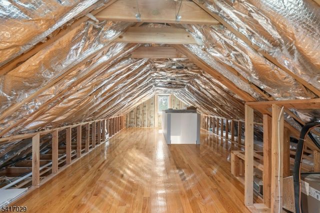 132 Thelma Ter, Linden City, NJ 07036