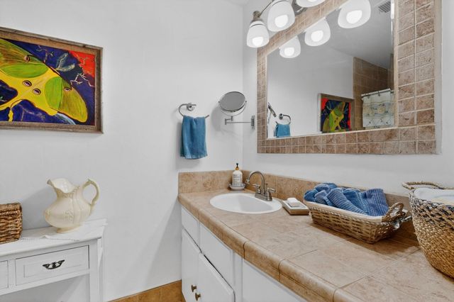 400 Virginia Street NE, Albuquerque, NM 87108