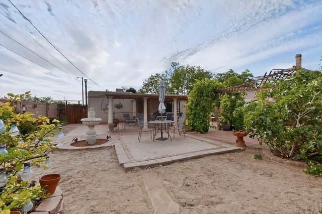 400 Virginia Street NE, Albuquerque, NM 87108