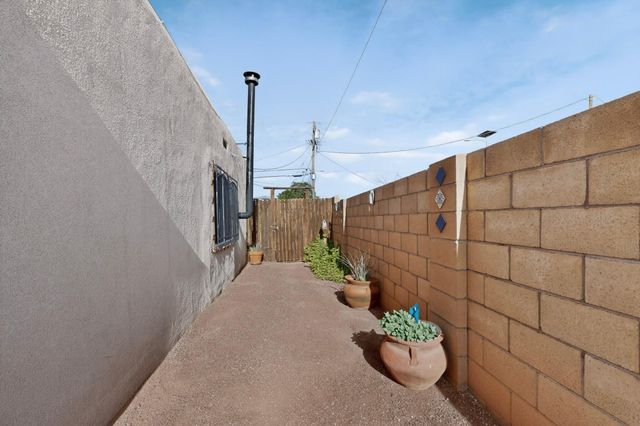 400 Virginia Street NE, Albuquerque, NM 87108